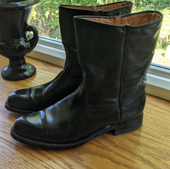 wellington Other - Boots  Men's Black low heel boot size 9 D